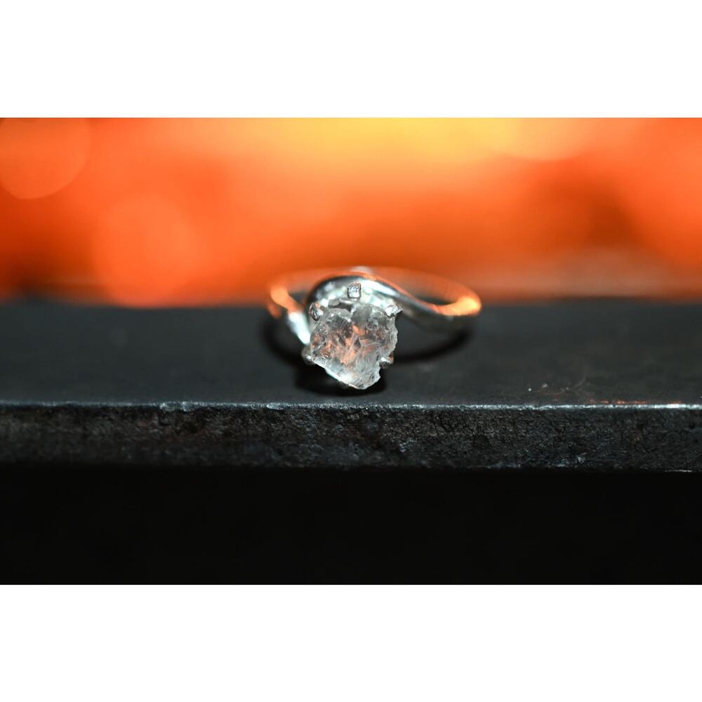 alternative raw diamond engagement rings, raw crystal size 4 5 6 7 8 8 9 10 11